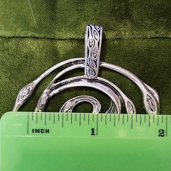Premier Designs Silver Swirl Pendant Circular Magnetic Closure No Chain Jewelry - Picture 5 of 5